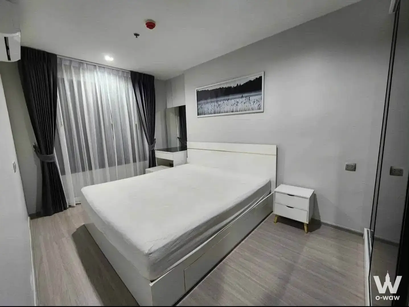 Building B, East Facing, Near BTS Hae Yaek Lat Phrao, Walking Distance to MRT Phahon Yothin, Opposite Central Ladprao, Near Lotus's, Union Mall, Chatuchak, Major Ratchayothin, SCB Park