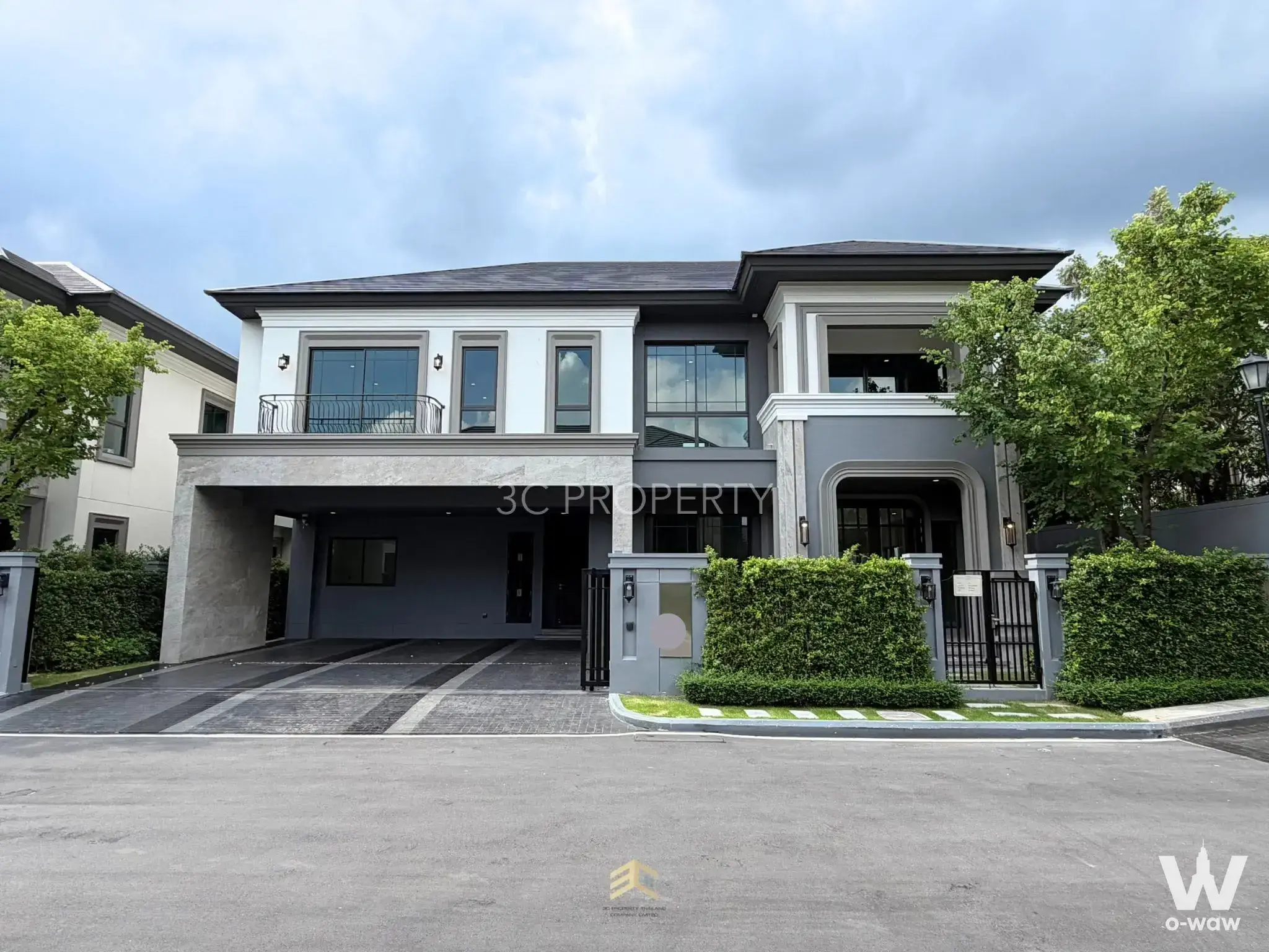 Krungthep Kreetha Road, near expressway and Suvarnabhumi Airport, close to leading international schools