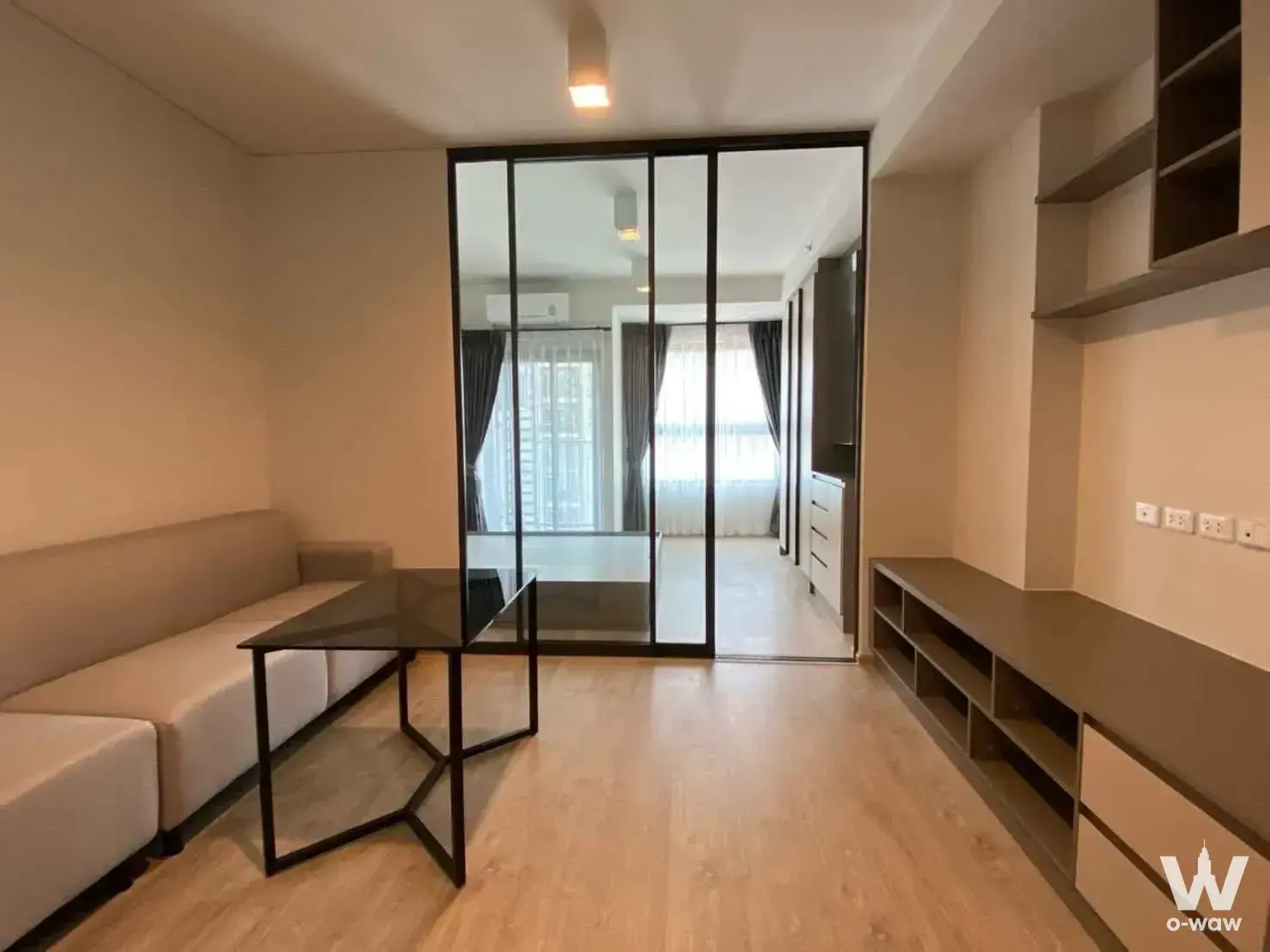Commercial with 1 bedroom for rent at Ideo Sathon-Wongwian Yai — photo 1 of 5