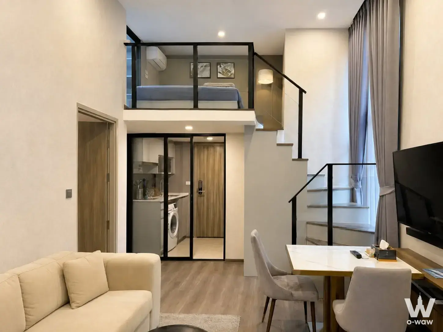 Condo with 2 bedrooms for rent at KnightsBridge Space Ratchayothin — photo 2 of 5