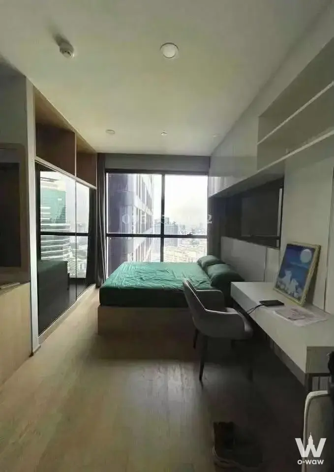 Near Chulalongkorn University, close to MRT Samyan