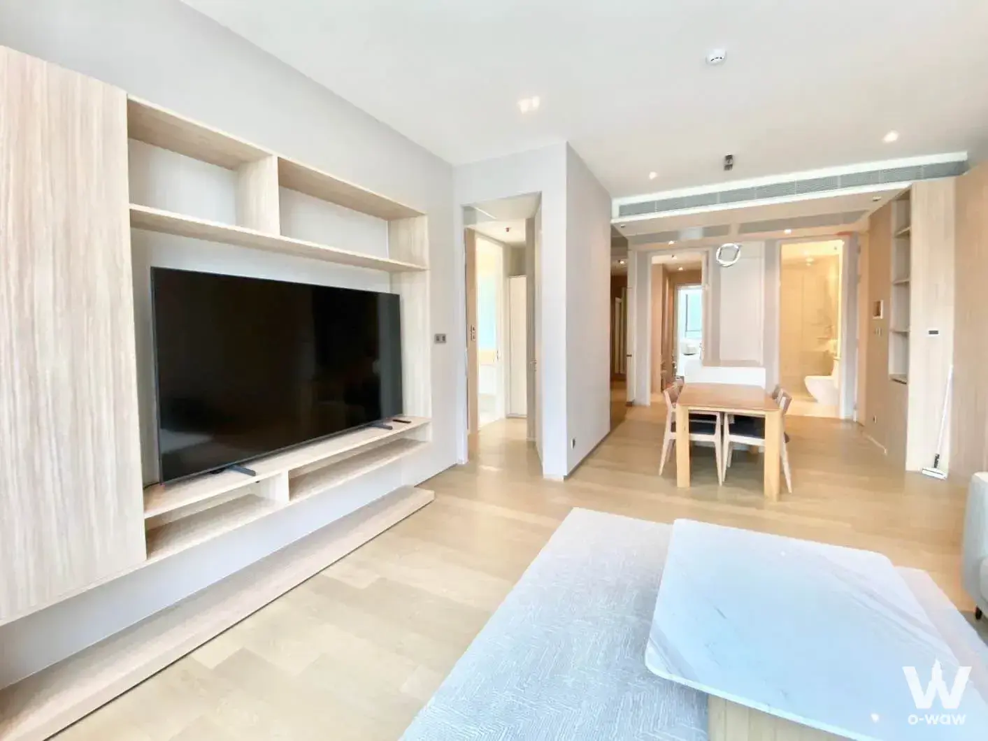 Condo with 2 bedrooms for rent at The Strand Thonglor — photo 2 of 5