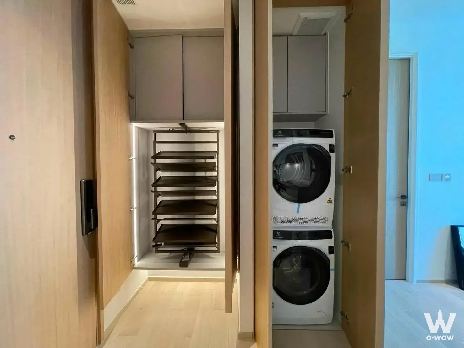 Condo with 1 bedroom for rent at EI8HTEEN SEVEN — photo 4 of 5