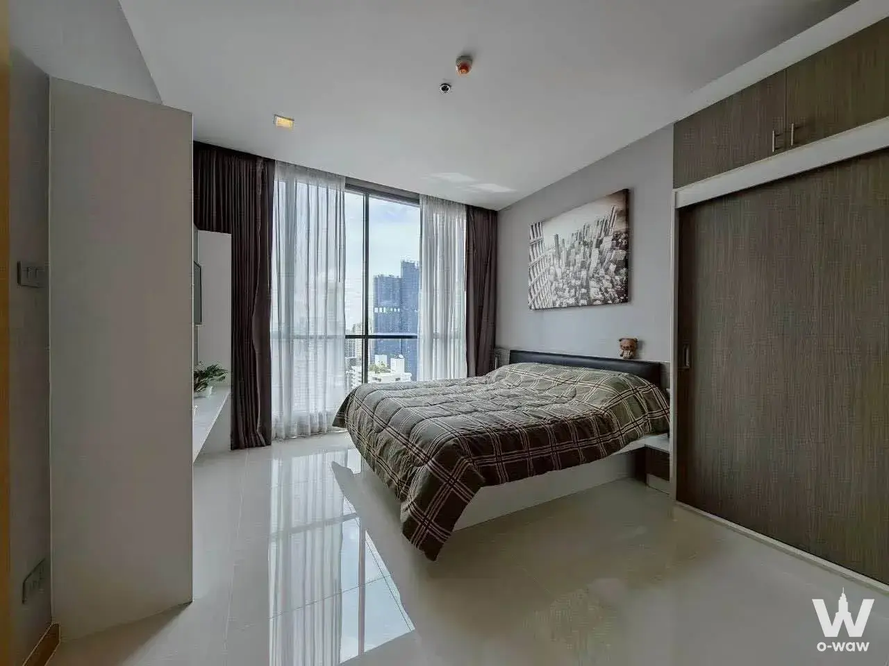 Commercial with 2 bedrooms for rent at The Height — photo 4 of 5