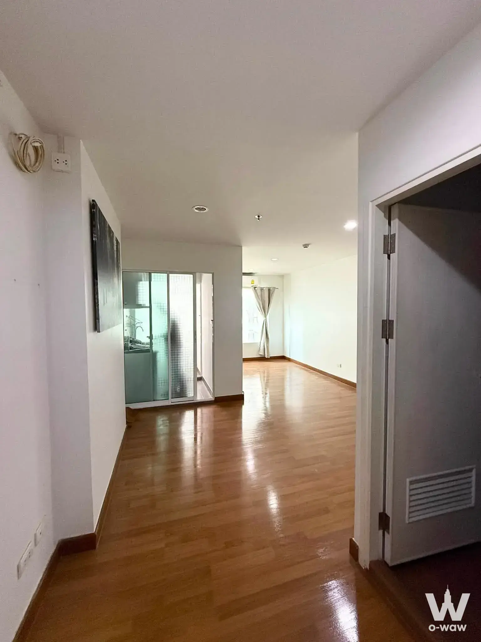 Building C, Floor 8, Regent Home Bangsok 27, Bangkok