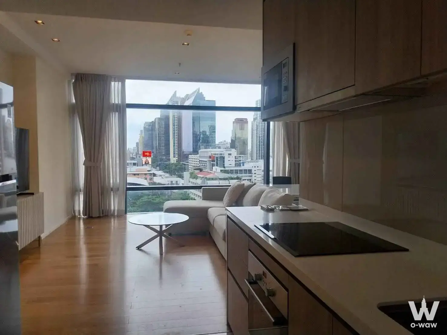 Condo with 2 bedrooms for rent at Circle Living Prototype — photo 4 of 5