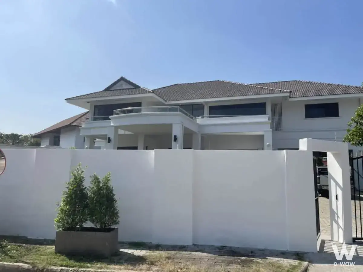 House with 4 bedrooms for sale at Kanchanaphisek 15, Bangkok — photo 2 of 5