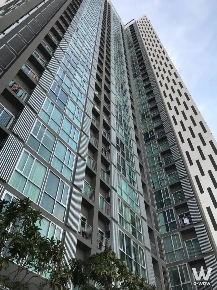 Condo with 1 bedroom for rent at Noble Revolve Ratchada 1 — photo 2 of 4