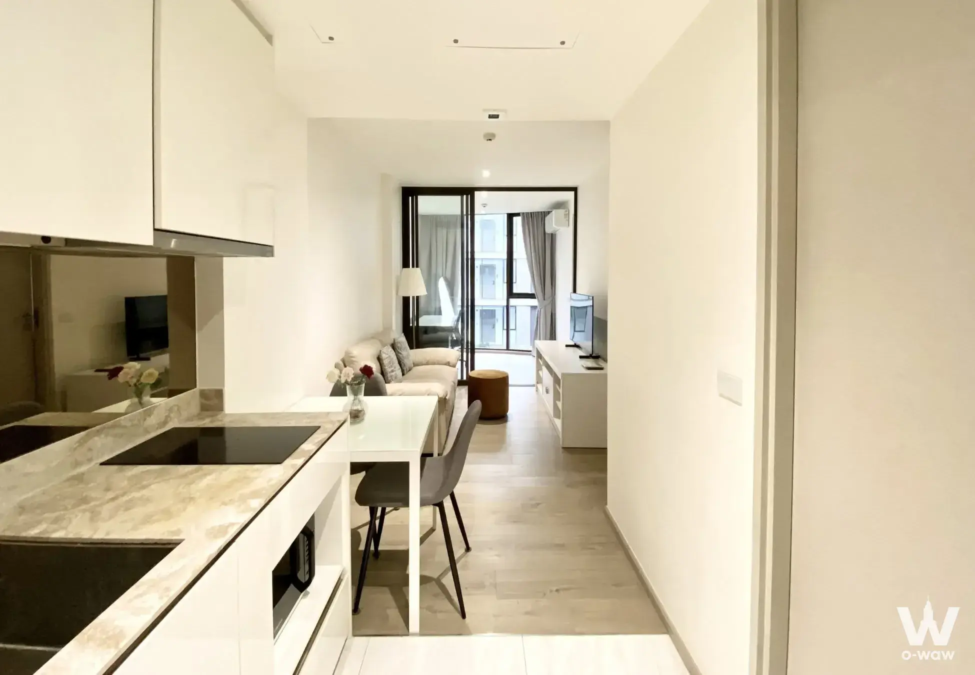 Condo with 2 bedrooms for rent at Fynn Asoke — photo 2 of 5