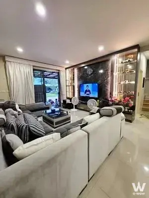 House with 4 bedrooms for rent at Perfect Place Sukhumvit 77-Suvarnabhumi — photo 2 of 4