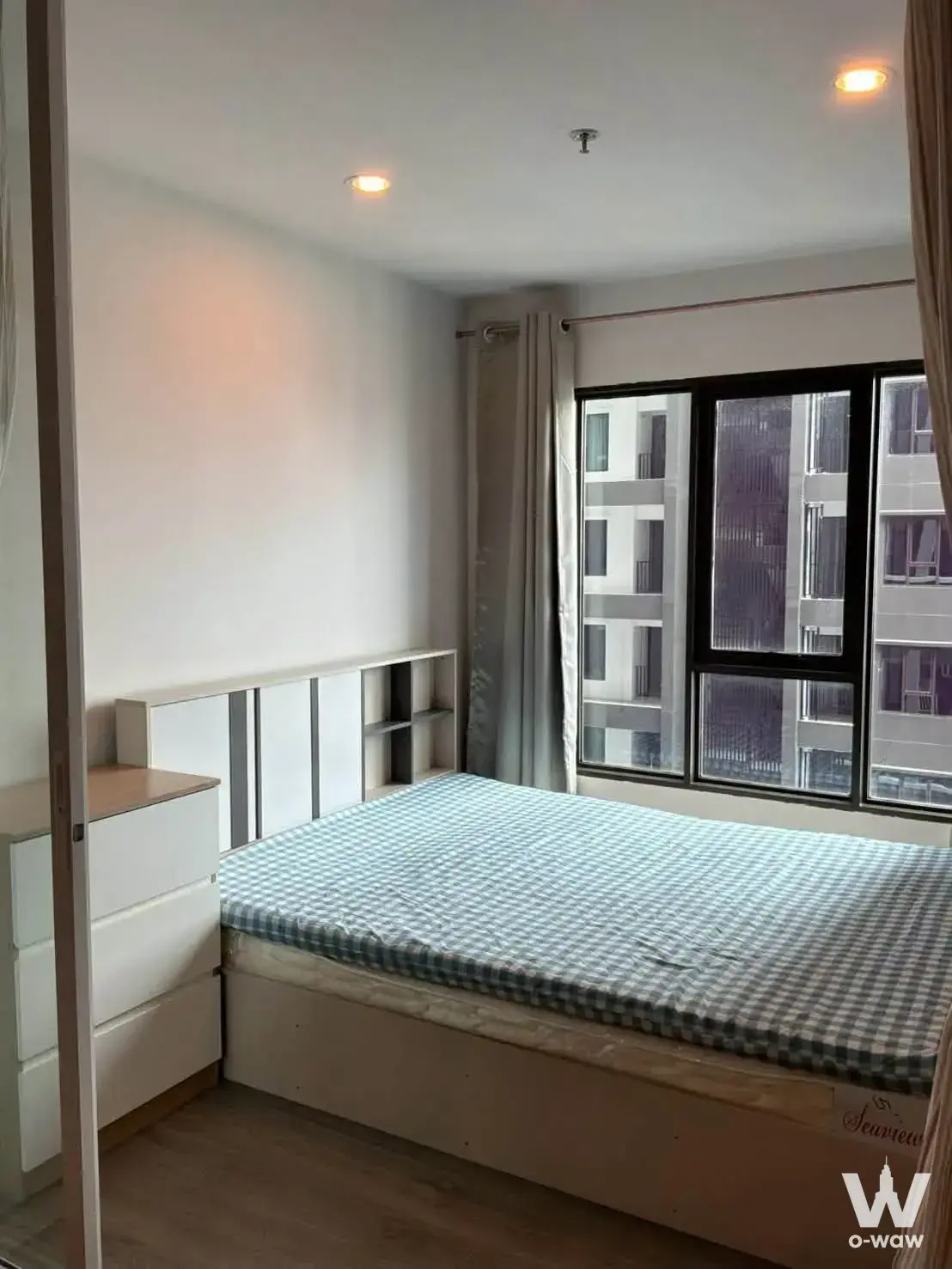 Condo with 1 bedroom for rent at Regent Home Wutthakat — photo 1 of 5