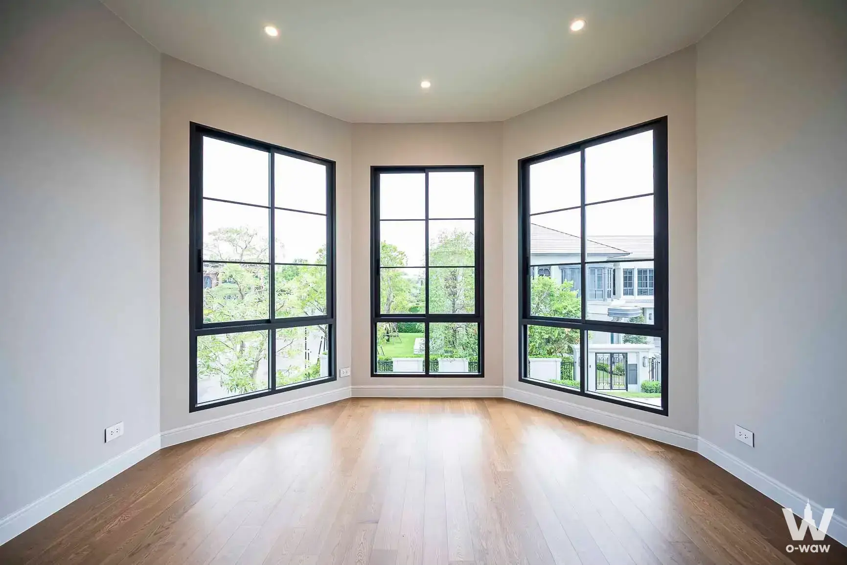 House with 4 bedrooms for sale at Narasiri Krungthep Kreetha — photo 3 of 5