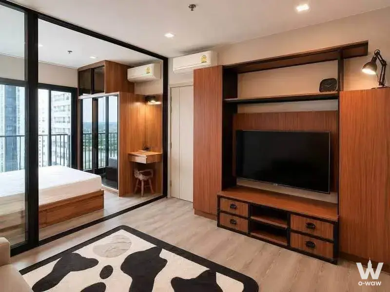 Condo with 1 bedroom for rent at The Politan Rive — photo 1 of 5