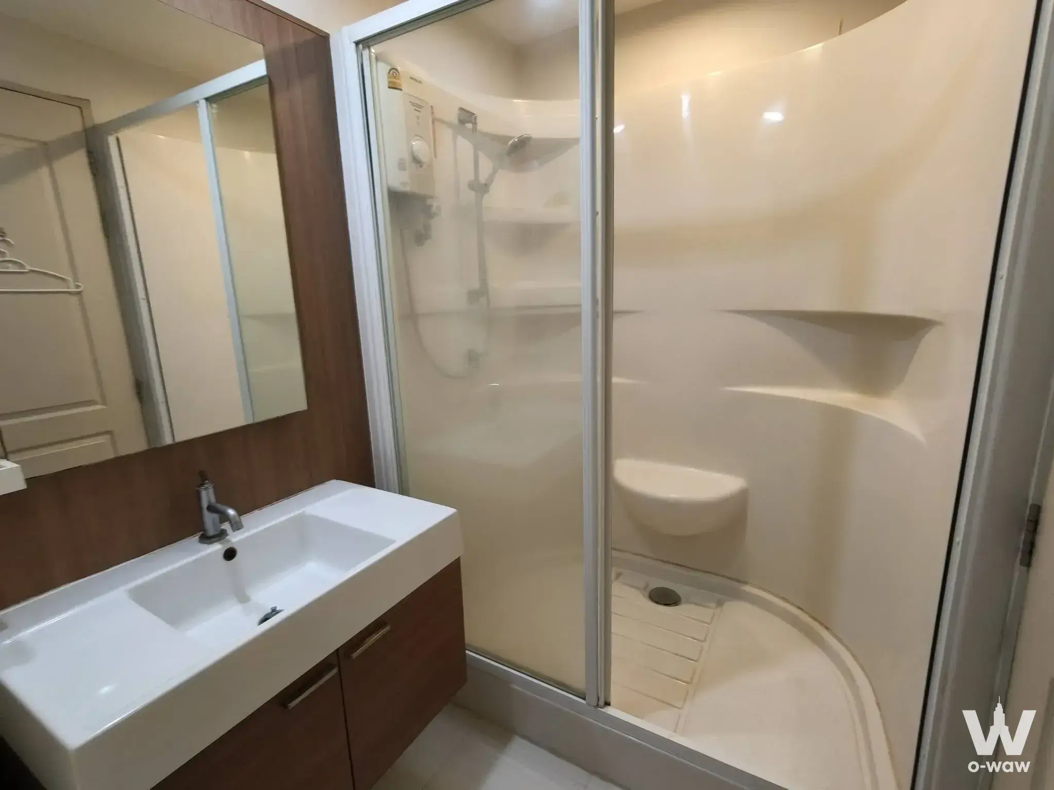 Condo with 1 bedroom for rent at Q House Condo Sathon — photo 2 of 4