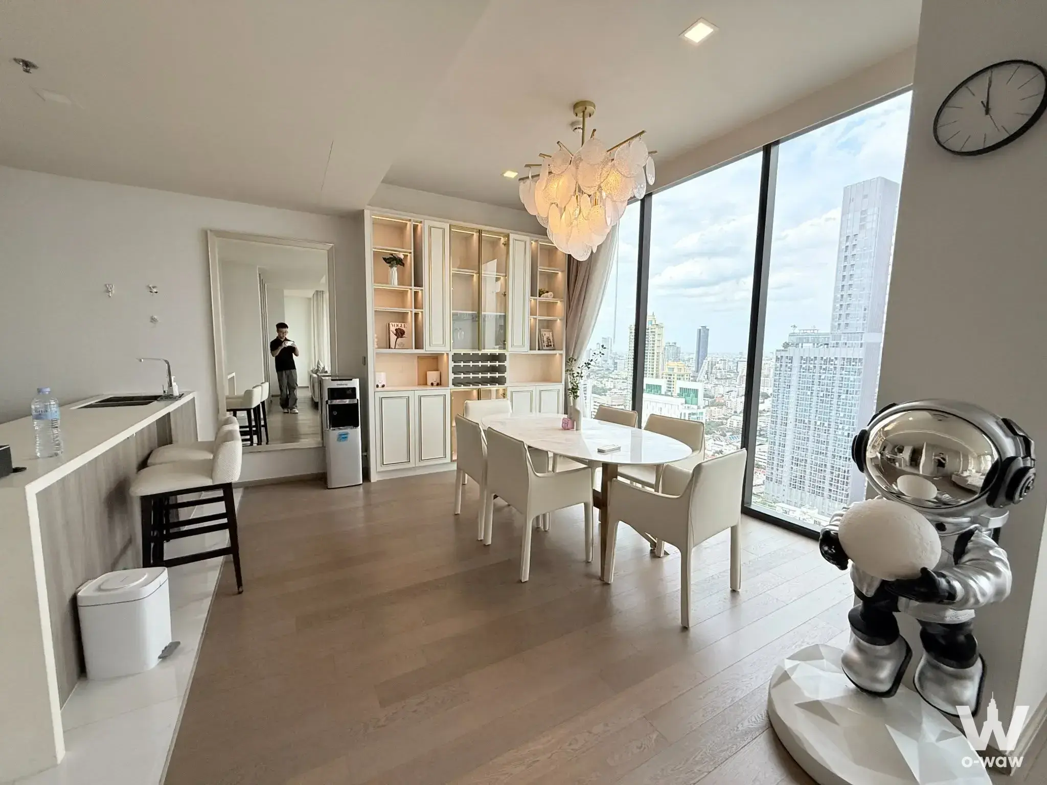 Condo with 3 bedrooms for rent at Celes Asoke — photo 3 of 5