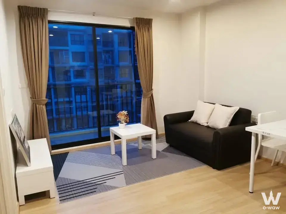 Condo with 1 bedroom for sale at THE BASE Chaengwattana — photo 1 of 5