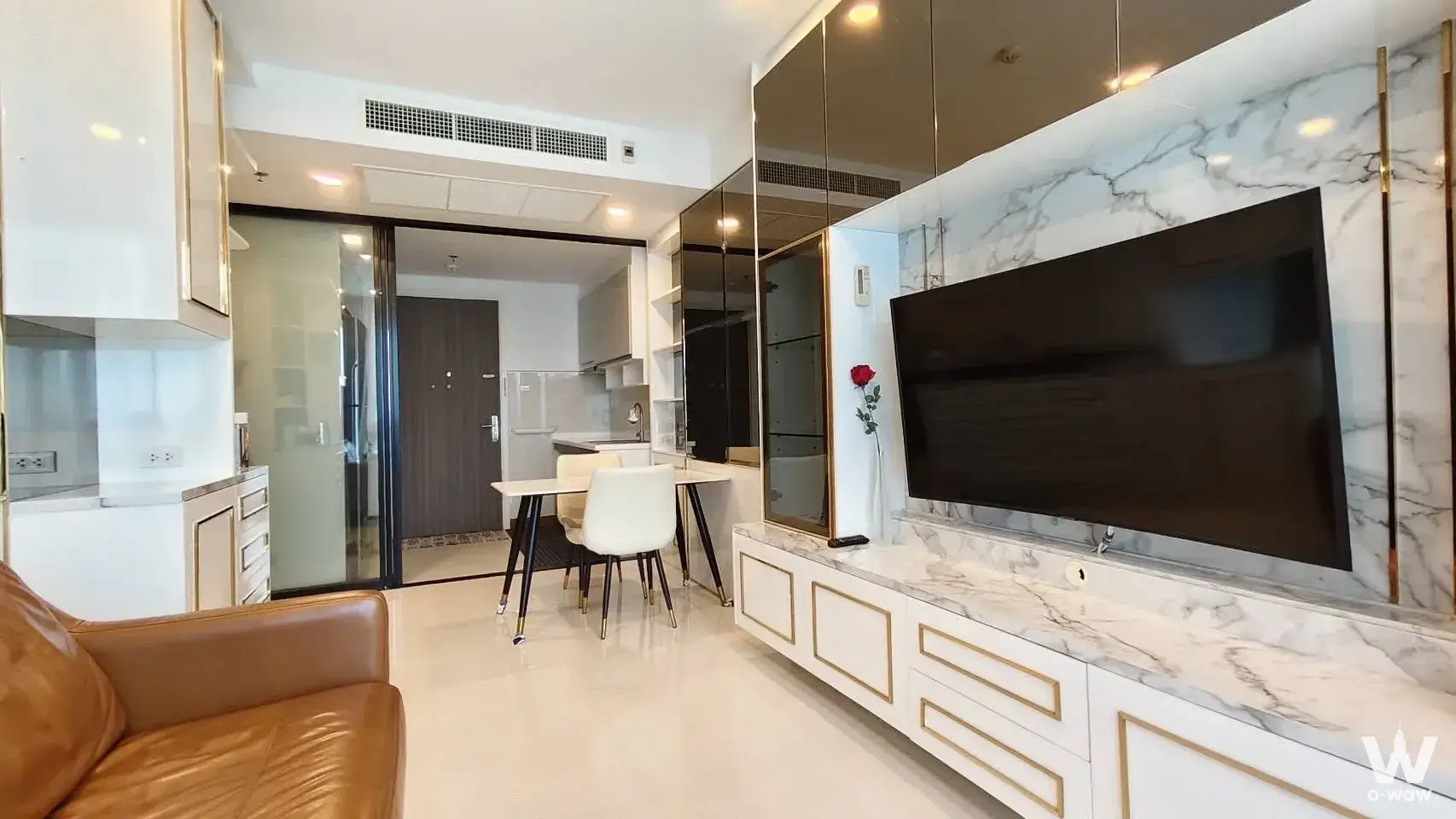 Near Khlong San BTS Station (Gold Line), close to Icon Siam
