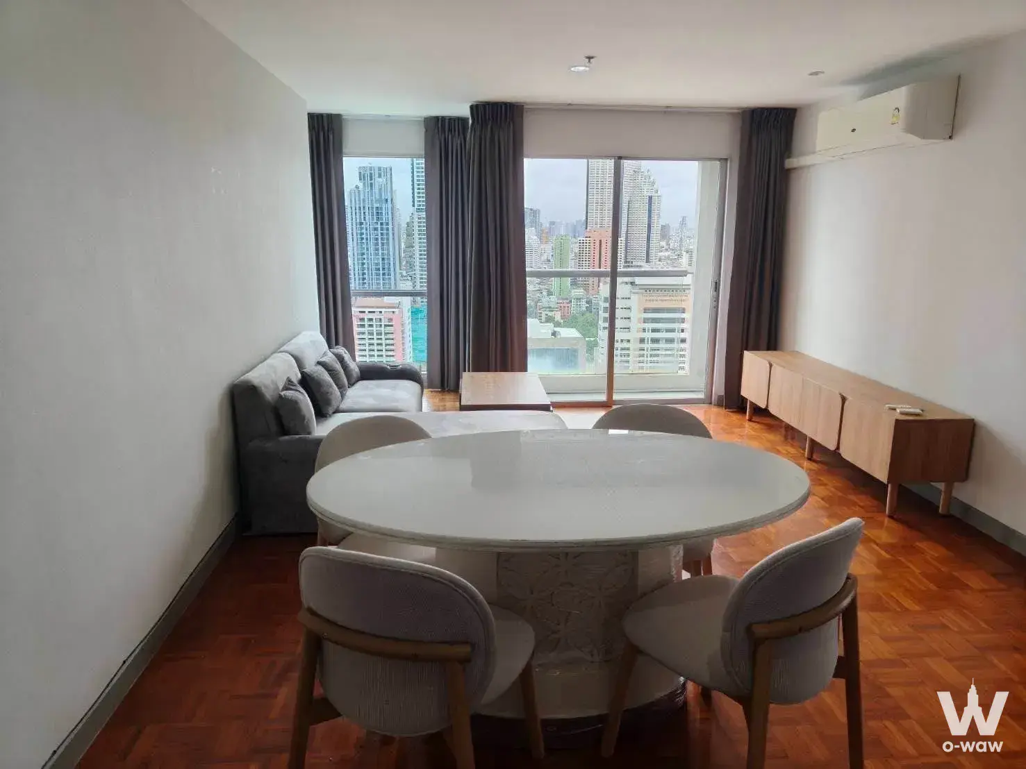 Condo with 2 bedrooms for rent at Silom Condominium — photo 2 of 5