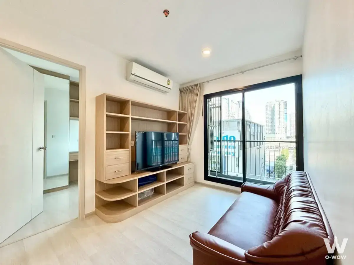 Condo with 2 bedrooms for sale at Life Asoke — photo 1 of 5