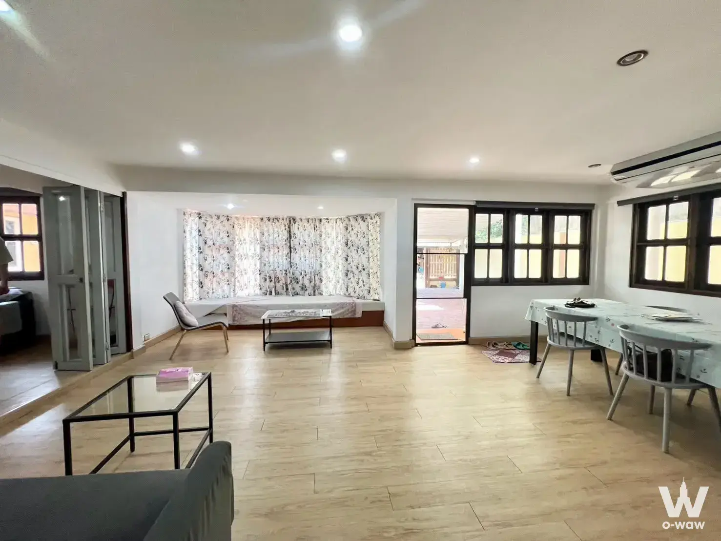 House with 4 bedrooms for rent at Ramkhamhaeng Soi 112, Bangkok — photo 3 of 5