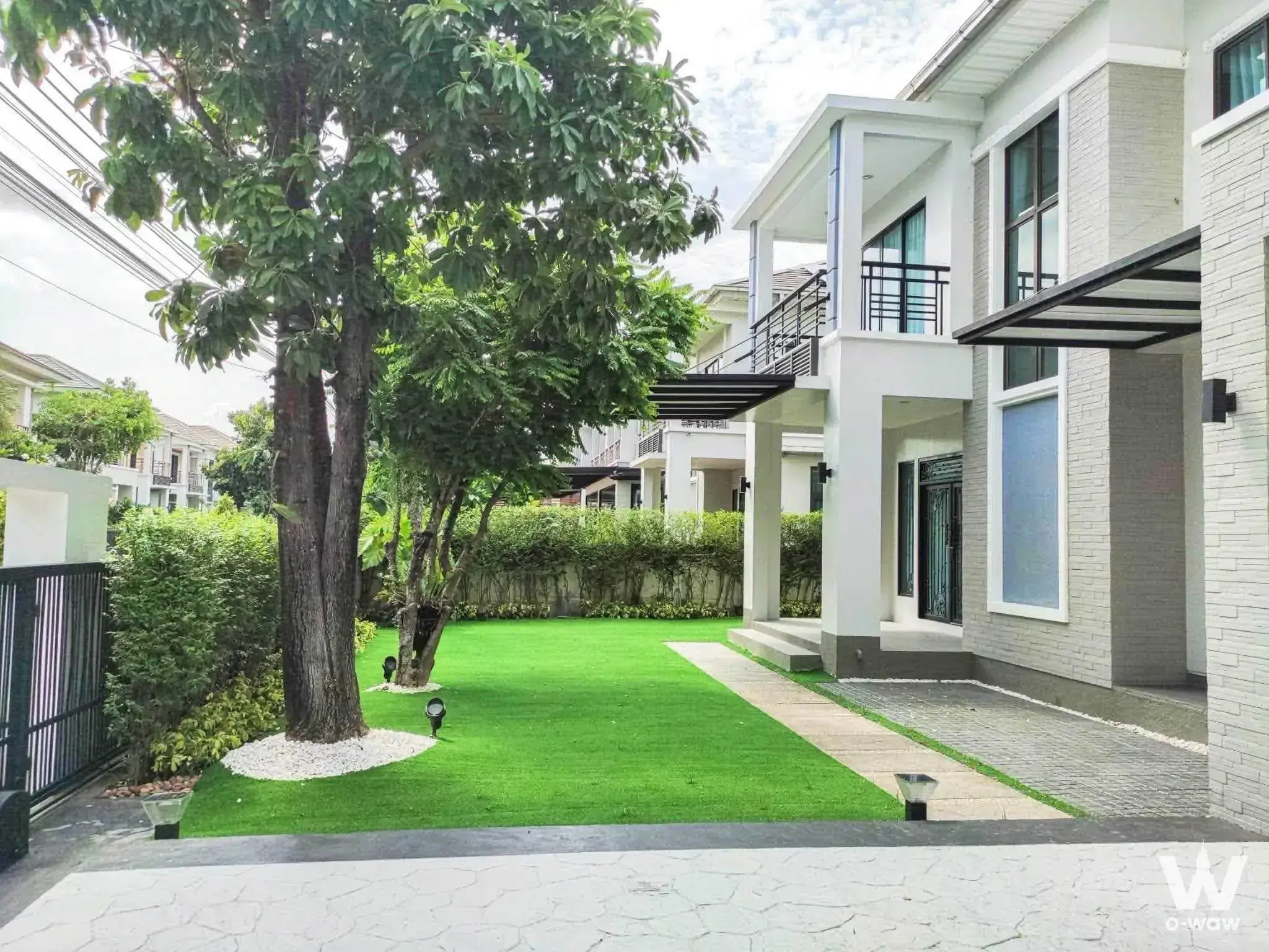 House with 5 bedrooms for rent at Perfect Masterpiece Sukhumvit 77 — photo 1 of 5
