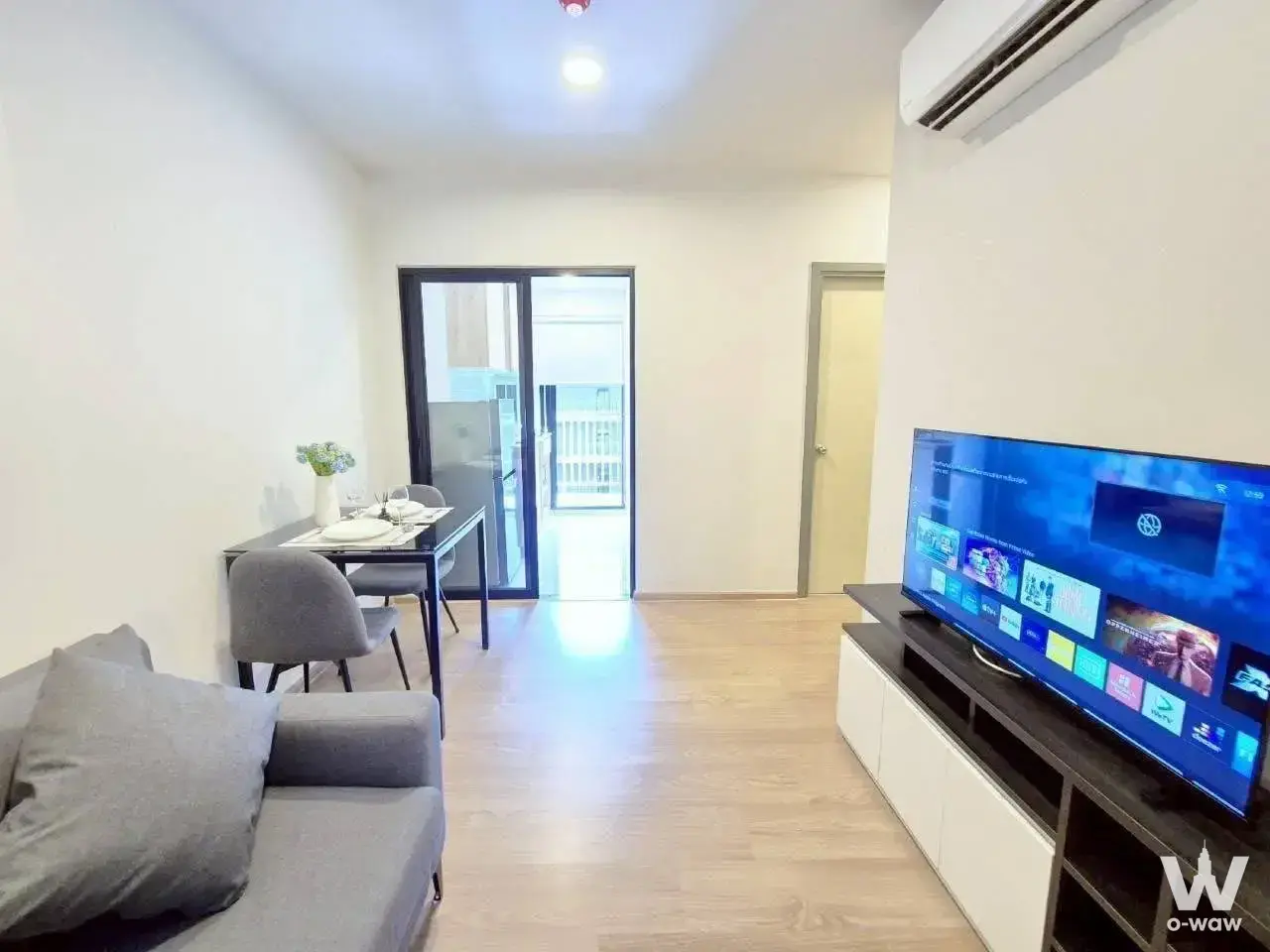 Condo with 1 bedroom for rent at Chewathai Pinklao — photo 2 of 5