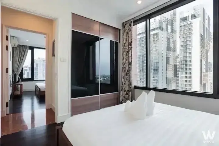 Condo with 2 bedrooms for sale at Aguston Sukhumvit 22 — photo 3 of 5