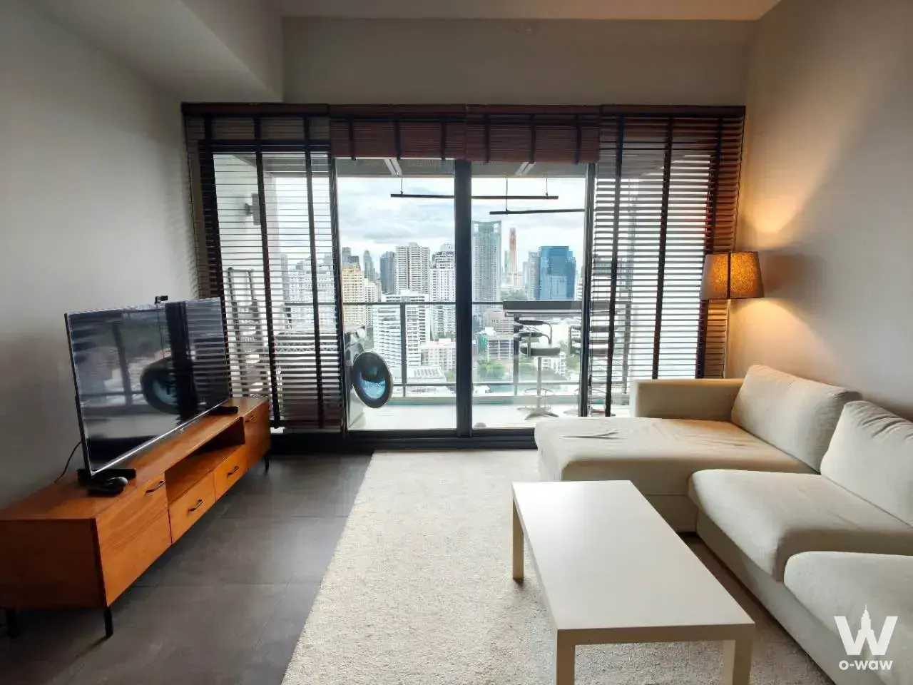 Condo with 2 bedrooms for rent at The Lofts Asoke — photo 2 of 5
