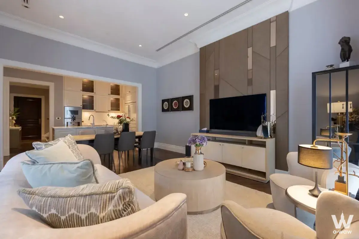 Condo with 3 bedrooms for sale at 98 Wireless — photo 4 of 5