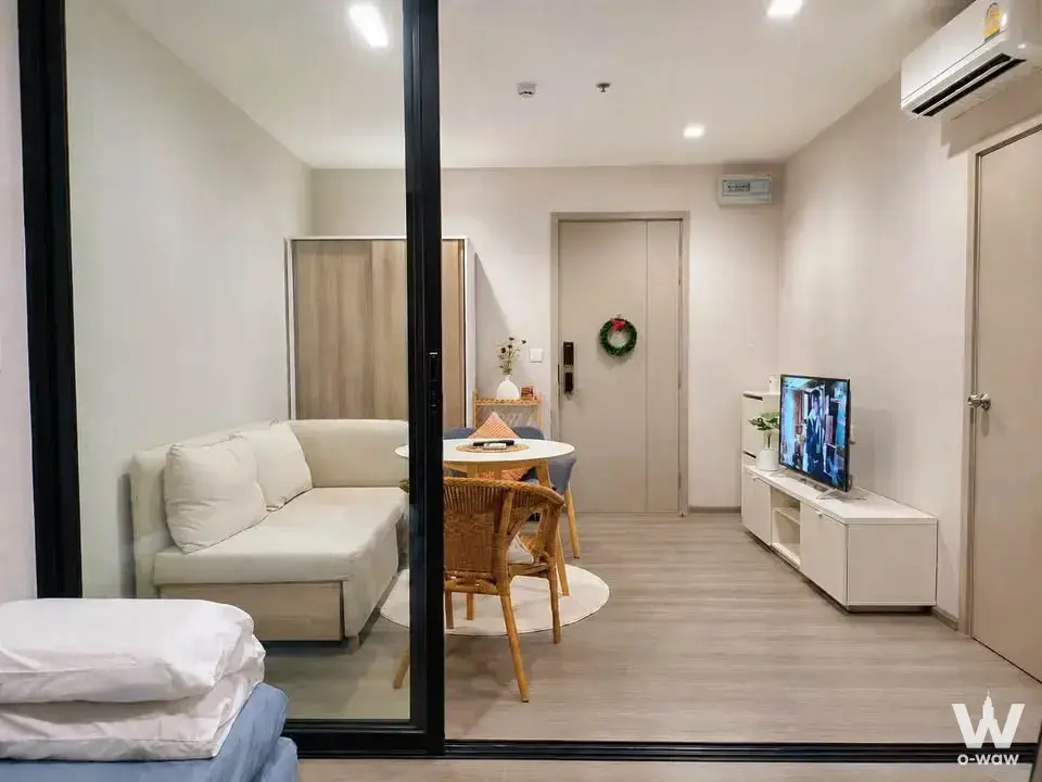 Condo with 1 bedroom for rent at The Politan Rive — photo 2 of 5