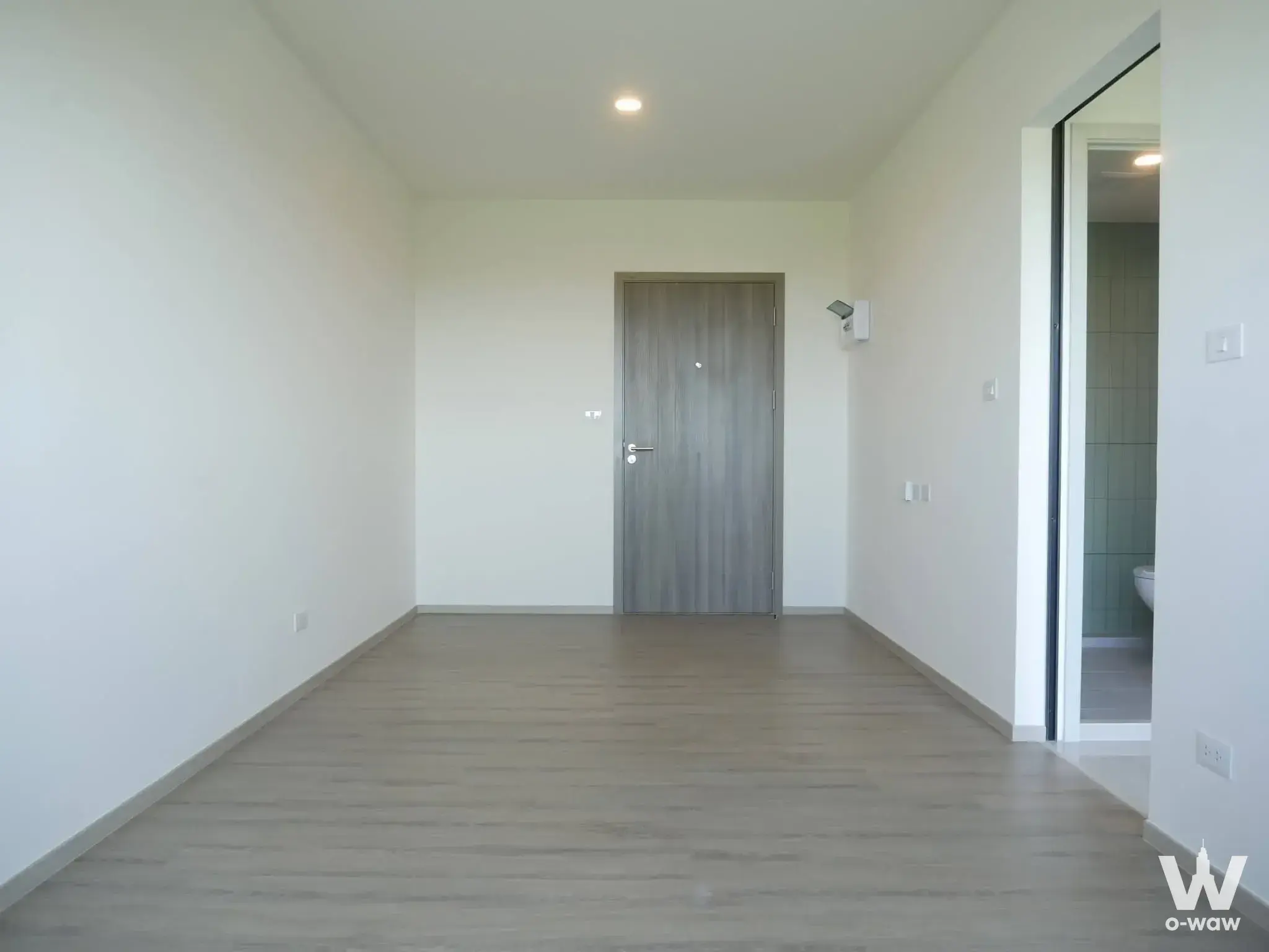 Bangkae, near MRT Bangkae (approx. 900 meters)
