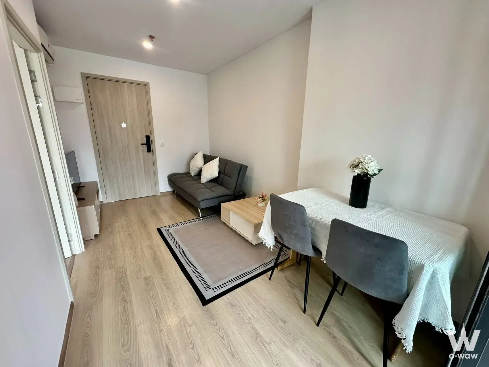 Condo with 1 bedroom for rent at Life Rama 4 - Asoke — photo 1 of 5