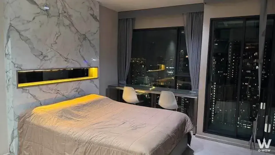Condo with 1 bedroom for rent at RHYTHM Asoke 2 — photo 1 of 5