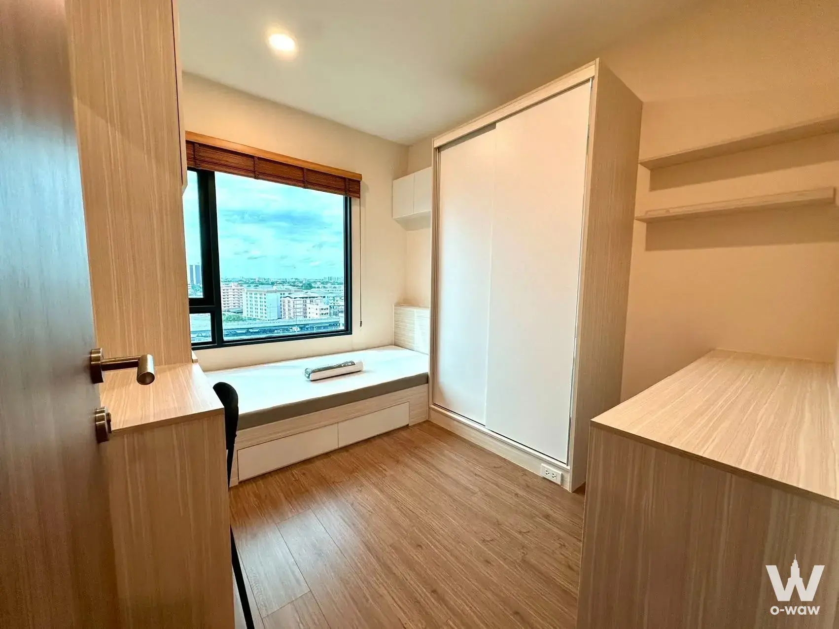 Condo with 2 bedrooms for rent at The Livin Ramkhamhaeng : เดอะ ลิฟวิ่น รามคำแหง — photo 1 of 5