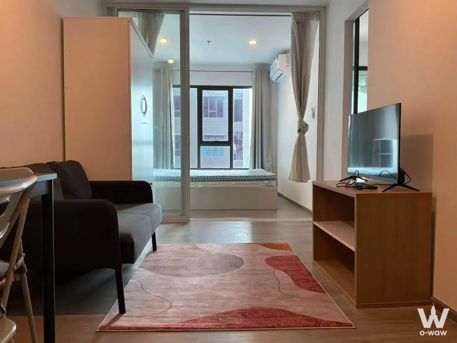 Condo with 1 bedroom for rent at Regent Home Wutthakat — photo 2 of 5