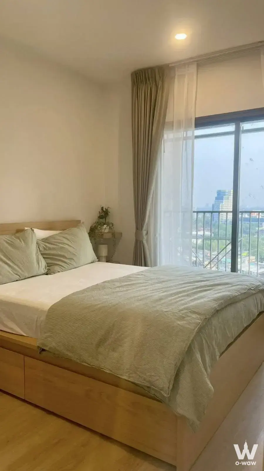 Condo with 1 bedroom for rent at Life Rama 4 - Asoke — photo 2 of 3