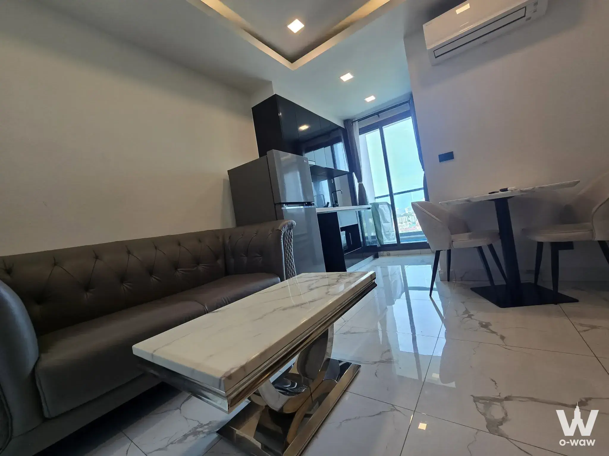 Condo with 1 bedroom for sale — photo 2 of 5