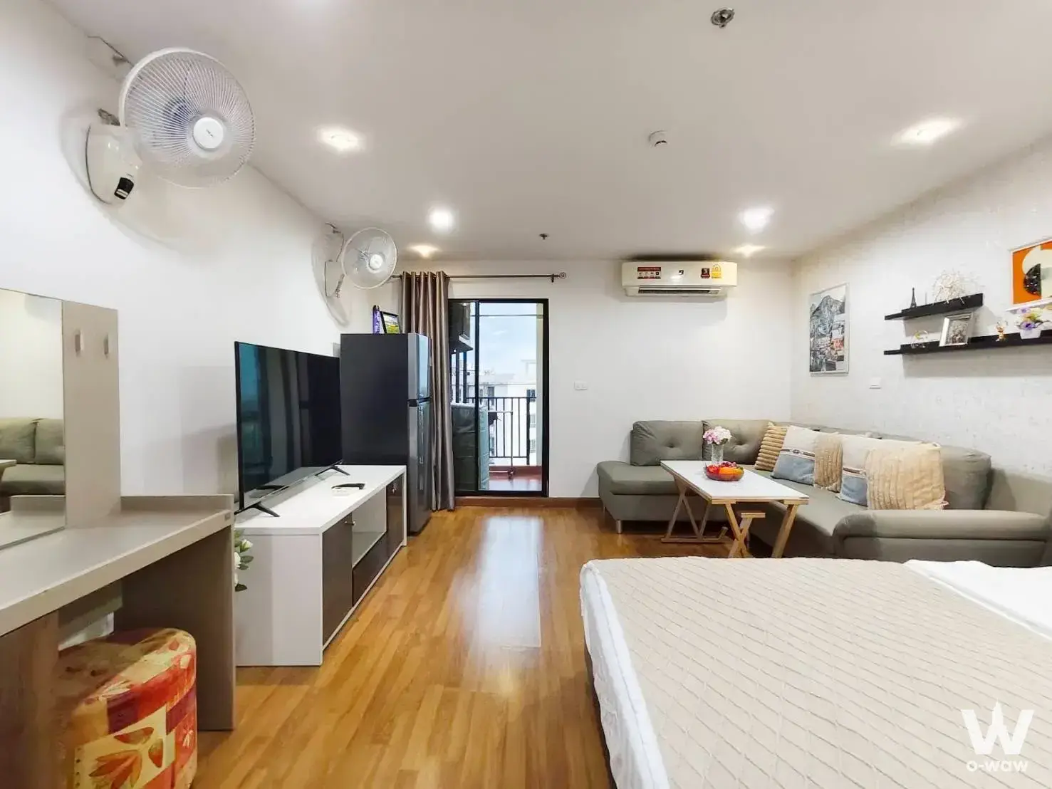 Condo with 1 bedroom for rent at Regent Home 18 — photo 2 of 5