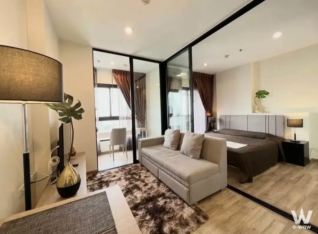 Charoen Nakorn, Bangkok (Near Sathon, Silom, and BTS)