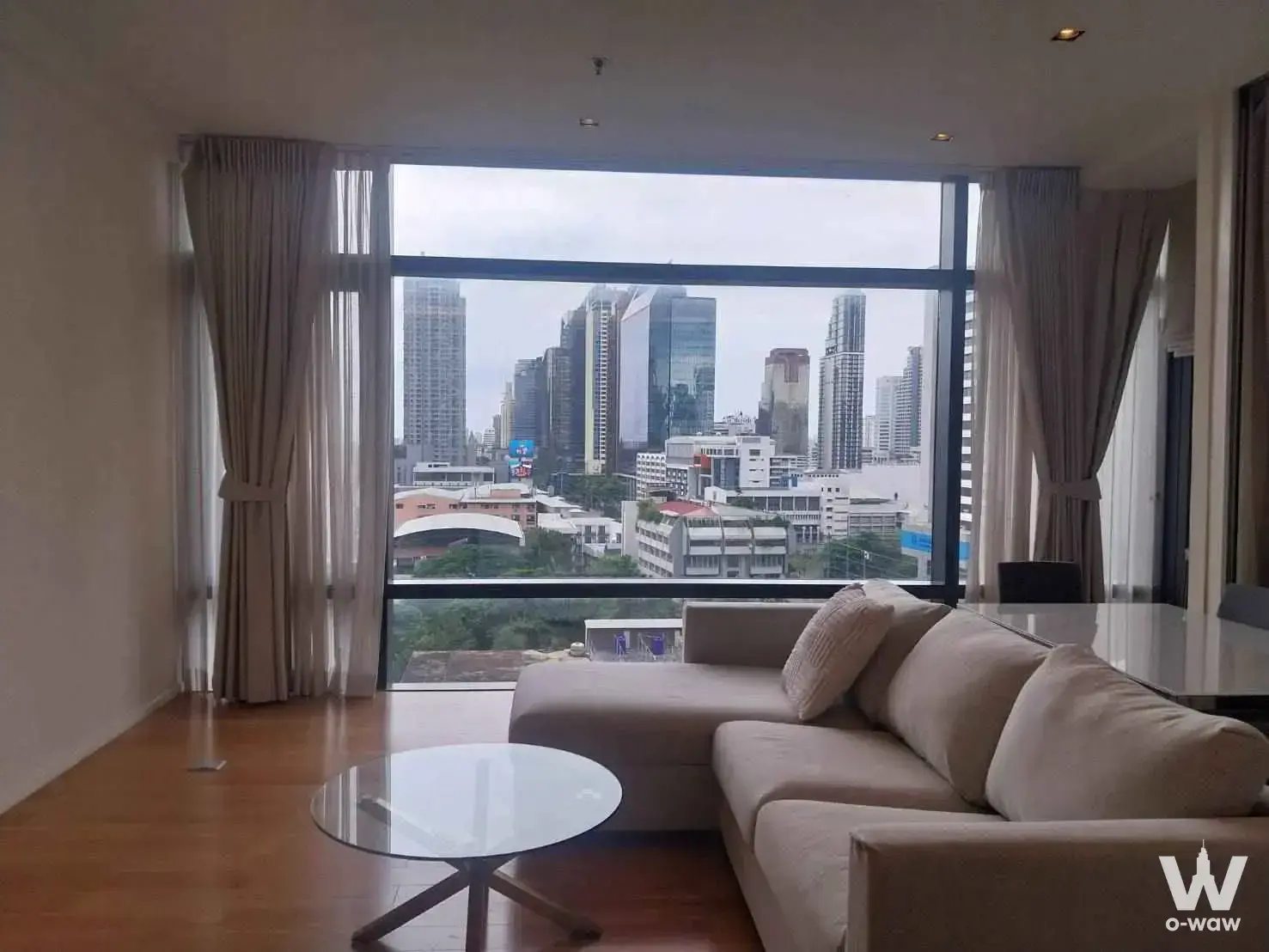 Condo with 2 bedrooms for rent at Circle Living Prototype — photo 3 of 5