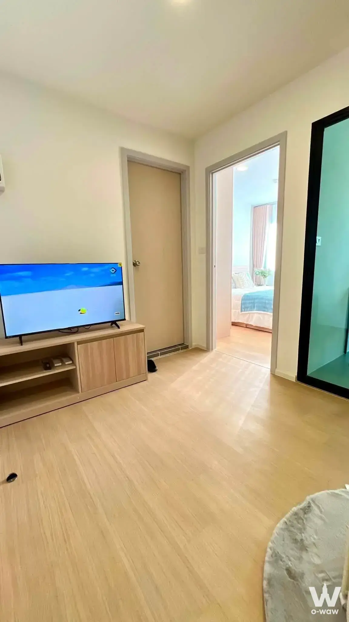 Condo with 1 bedroom for rent at Chewathai Hallmark Ekkamai-Raminthra — photo 4 of 5