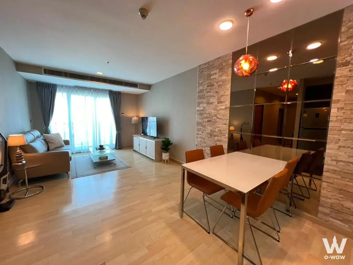 Townhouse with 2 bedrooms for rent at 59 Heritage — photo 3 of 5