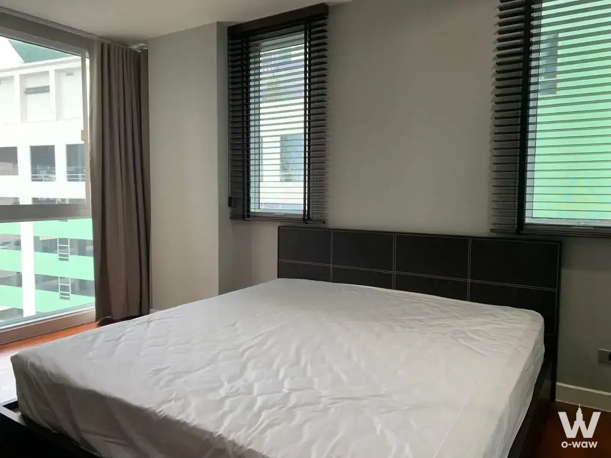 Condo with 1 bedroom for sale at Baan Siri Silom — photo 2 of 5