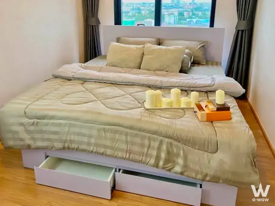 Condo with 2 bedrooms for rent at Metris Rama 9-Ramkumhang — photo 3 of 5