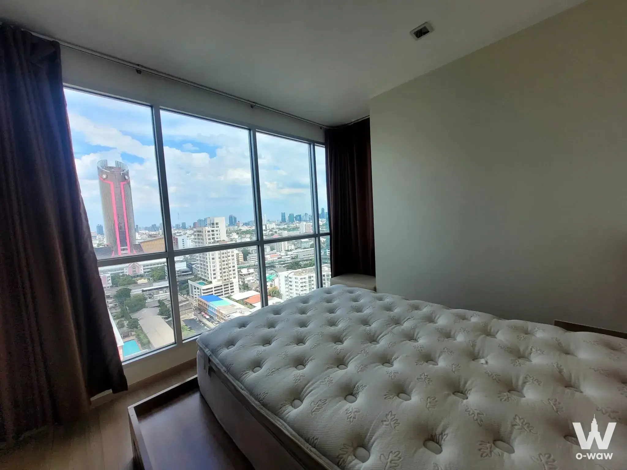 Condo with 2 bedrooms for rent at RHYTHM Phahon-Ari — photo 4 of 5