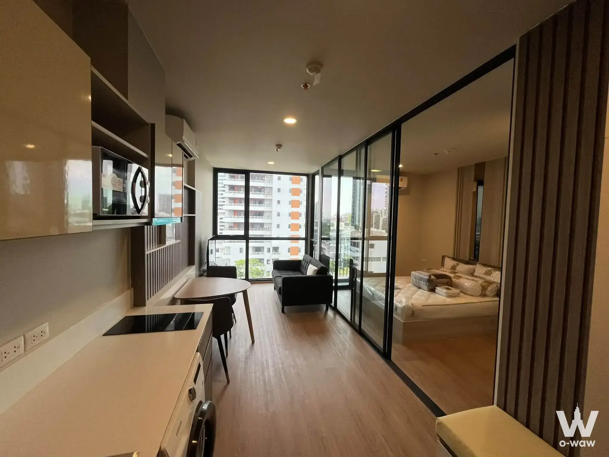 Commercial with 1 bedroom for rent at The Issara Sathorn (ดิ อิสสระ สาทร) — photo 2 of 5