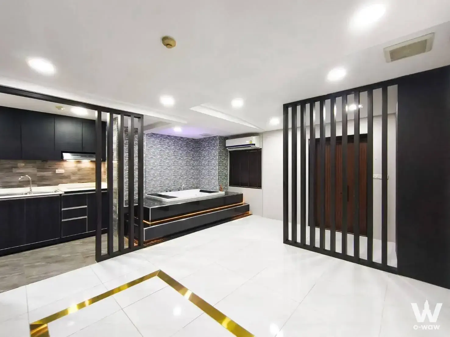 Ratchadaphisek Soi 17, Suthisat, Huai Khwang, Bangkok