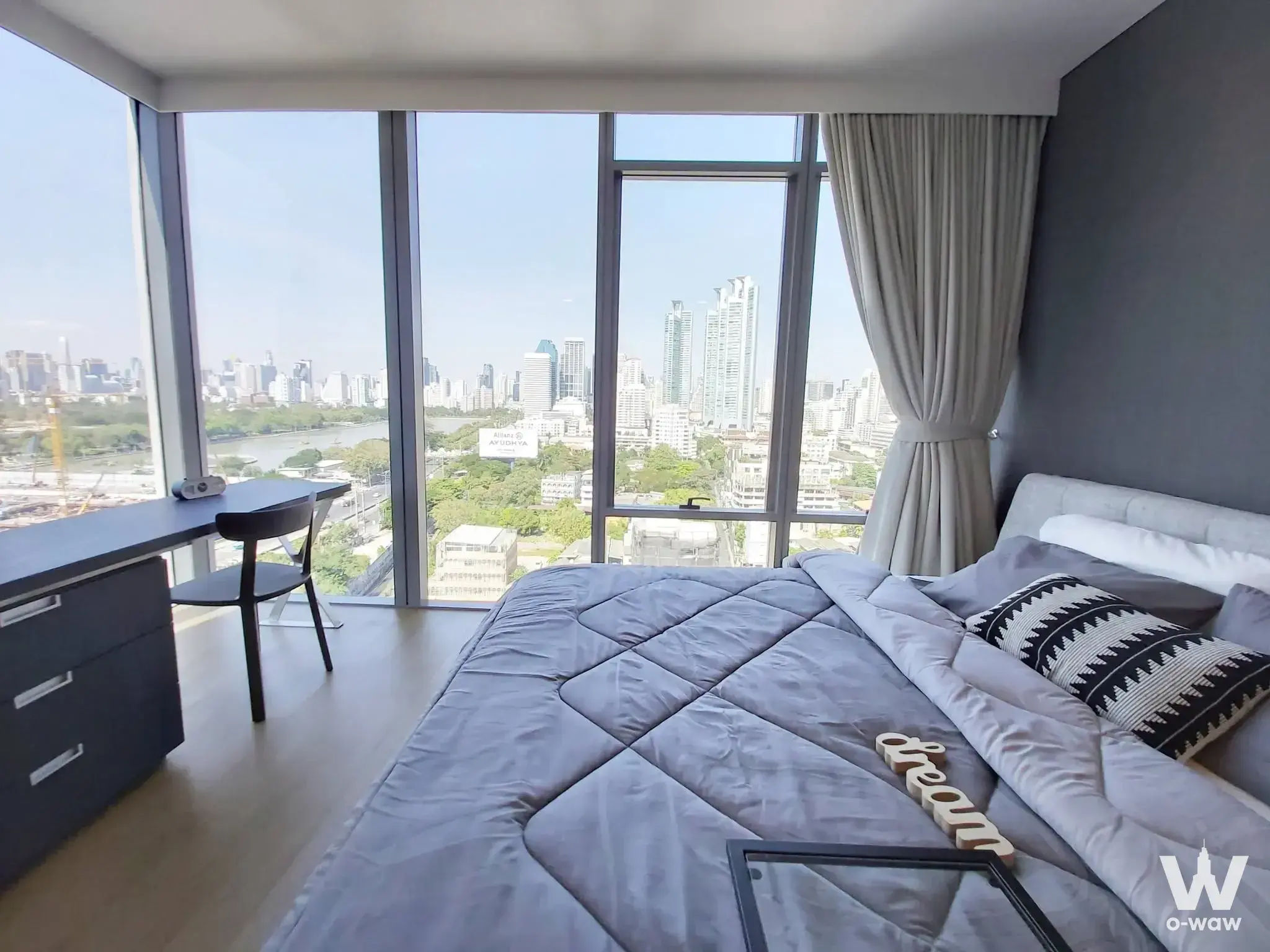 Condo with 2 bedrooms for rent at Siamese Exclusive Queens ไซมีส เอ็กซ์คลูซีฟ ควีนส์ — photo 1 of 5