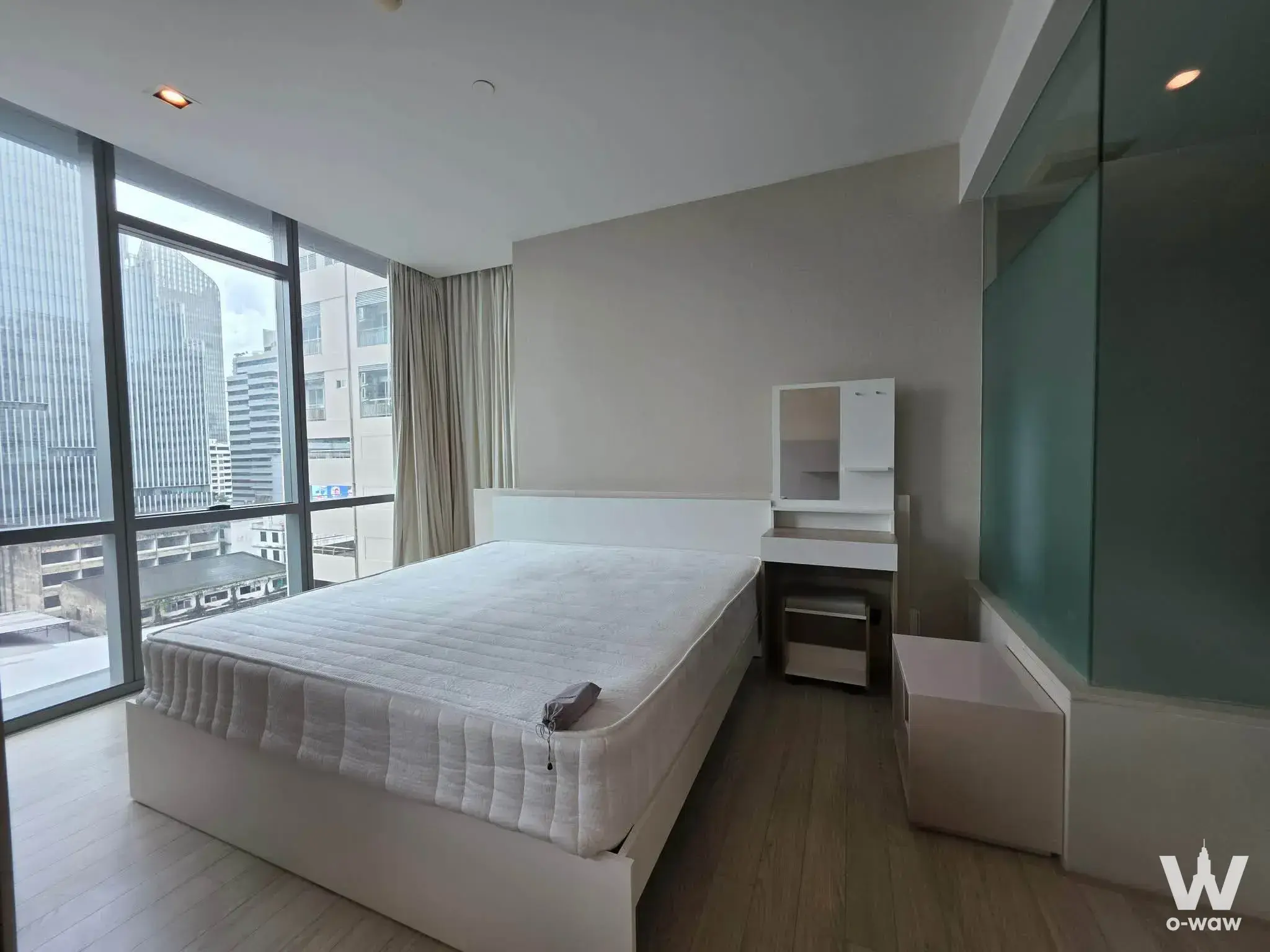Condo with 1 bedroom for rent at The Room Sukhumvit 21 — photo 3 of 5