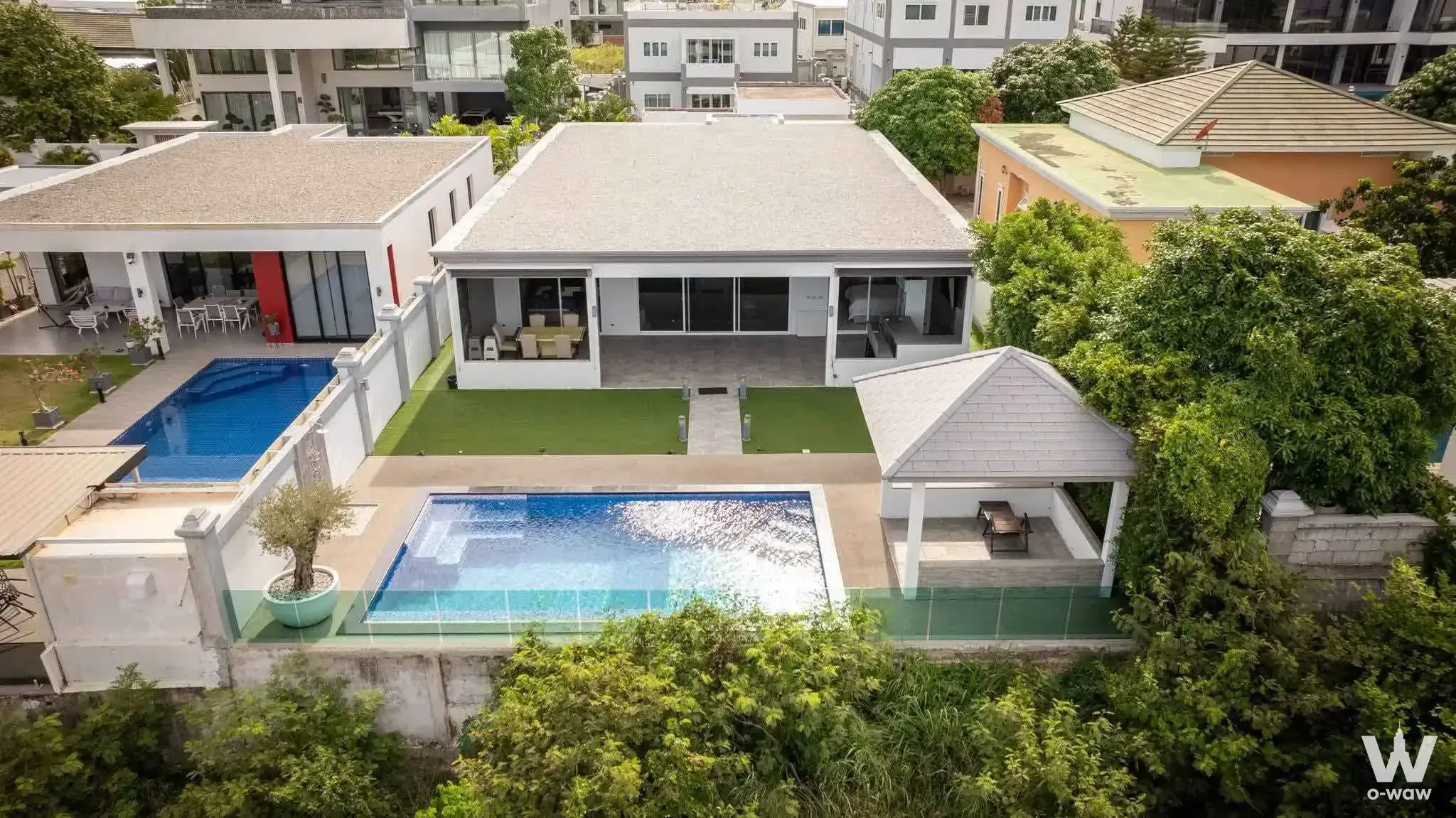 Commercial with 4 bedrooms for sale at Siam Royal View — photo 2 of 5